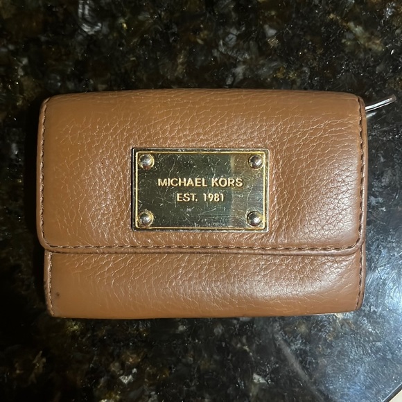 Michael Kors wallet - Picture 1 of 6